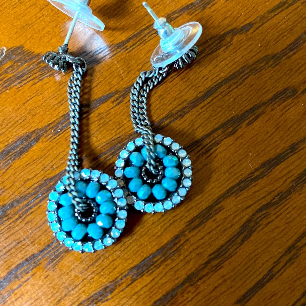 Susan Hanover drop crystal slate grey and white earrings